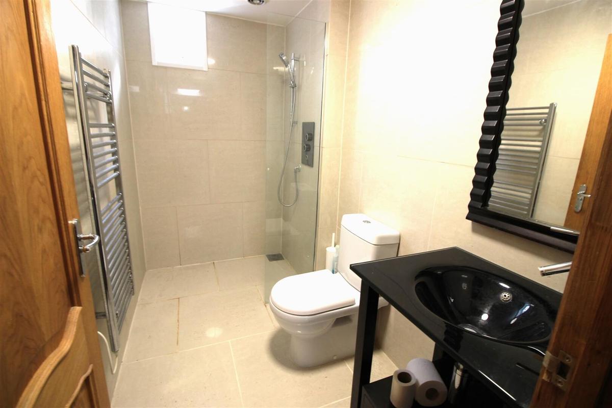 2 bedroom house for rent Harlington Road, London, UB8 3EY UniHomes