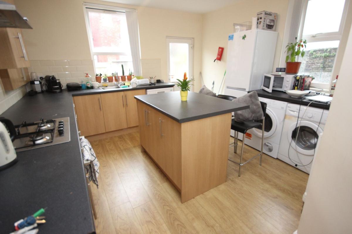 5 bedroom house for rent Ferndale Road, Liverpool, L15 3JZ UniHomes