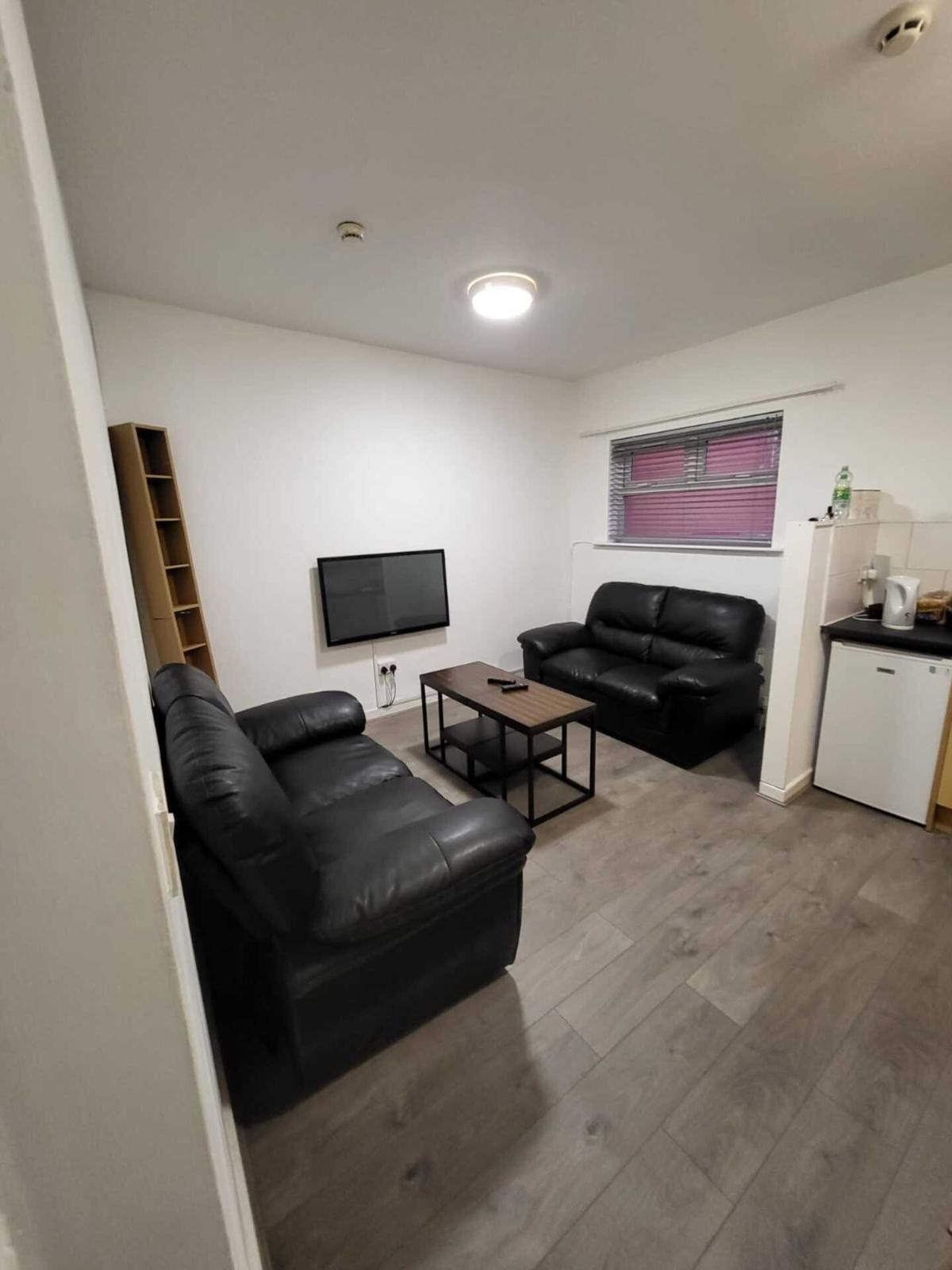 3 bedroom apartment for rent Smithdown Road Wavertree, Liverpool, L15