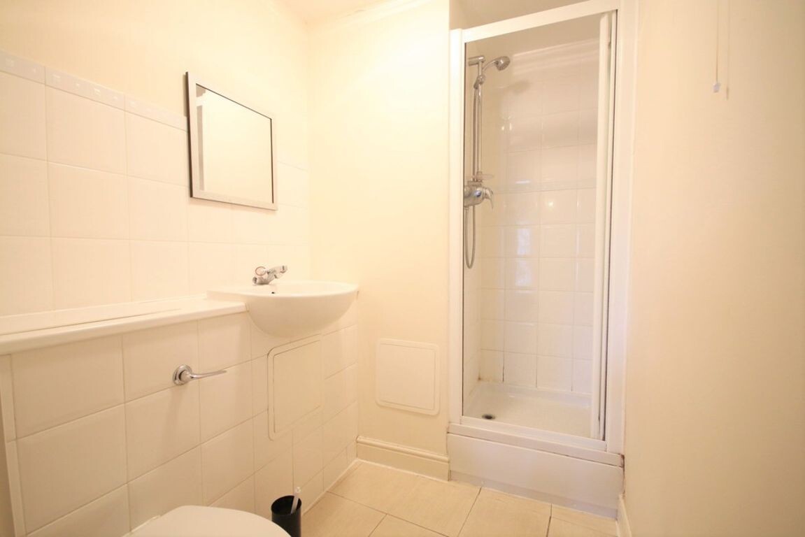 3 bedroom apartment for rent Bingley Court, Canterbury, CT1 2SX UniHomes