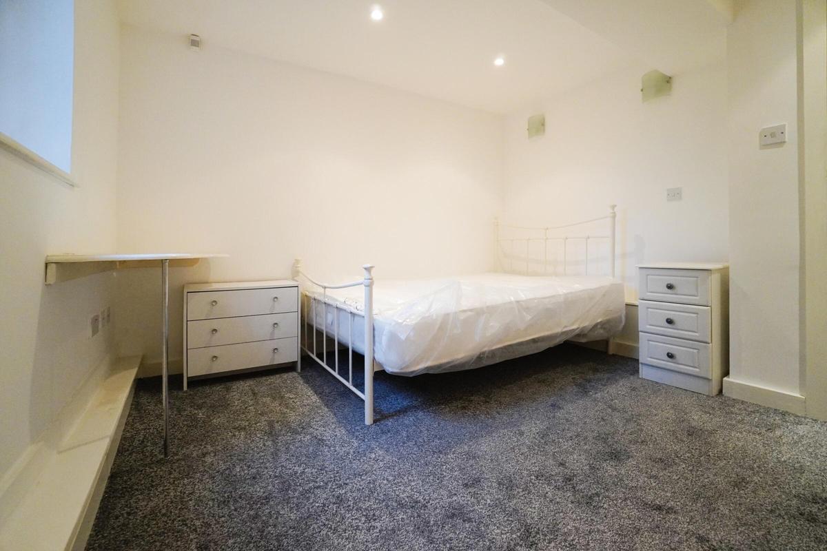 1 bedroom house for rent Knowle Road, Leeds, LS4 2PJ UniHomes