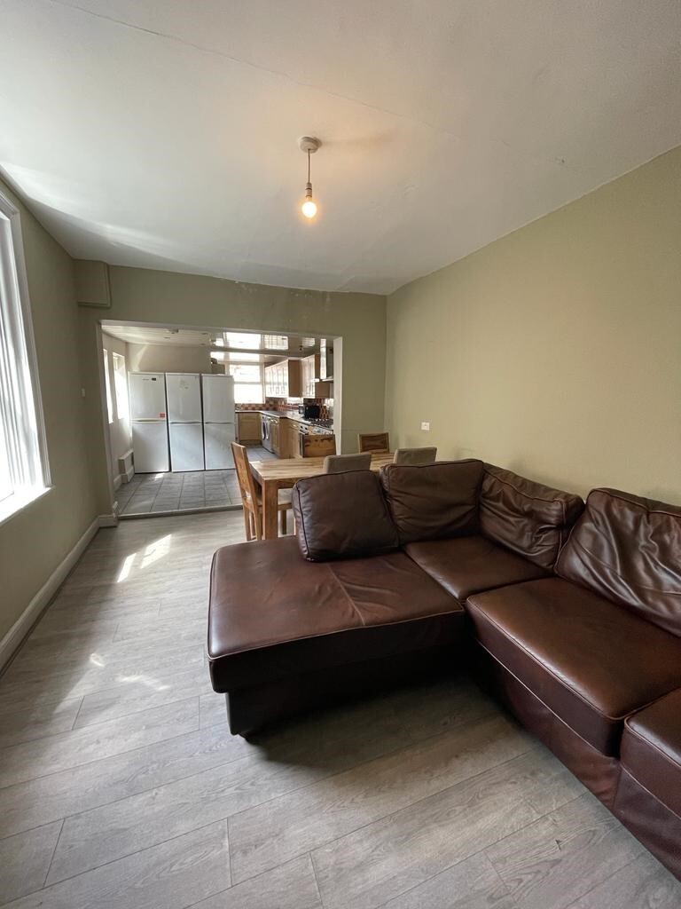 8 bedroom house for rent Sanderson Road, Newcastle, NE2 2DR UniHomes