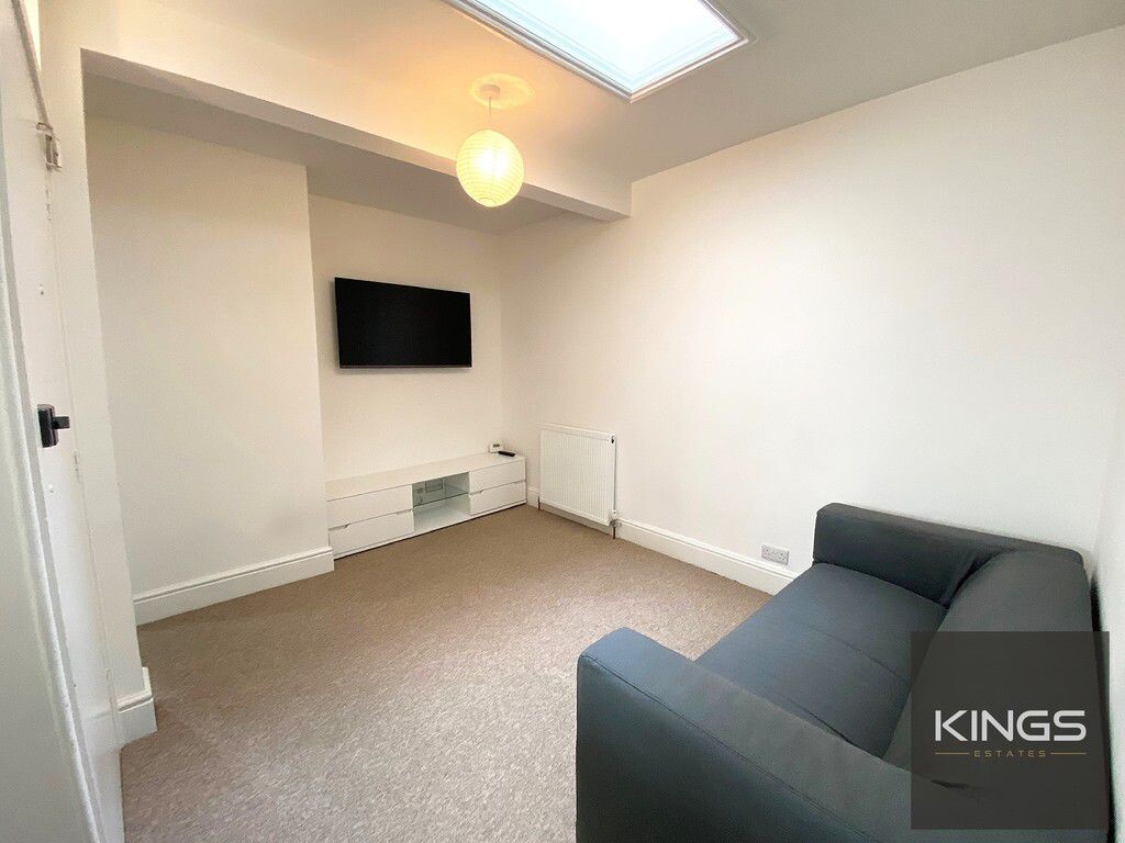 3 bedroom apartment for rent Kent Road, Portsmouth, PO5 3EW UniHomes