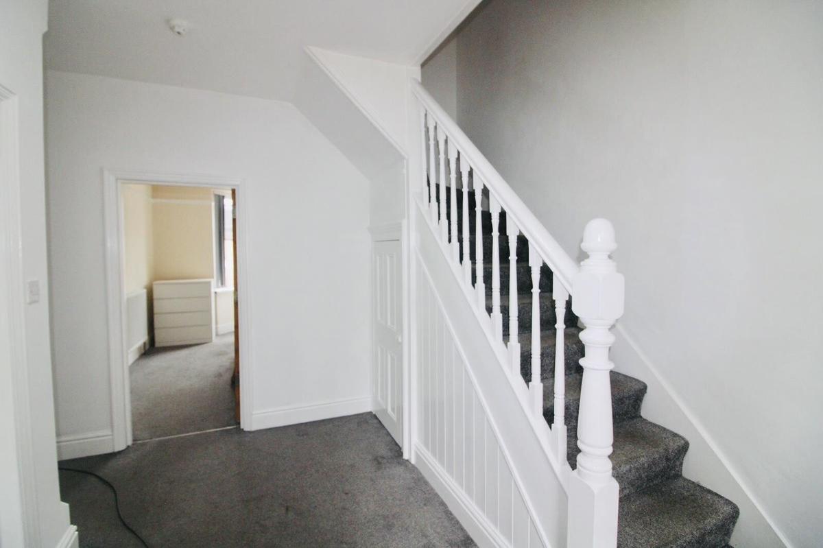 7 bedroom house for rent Harlaxton Drive, Nottingham, NG7 1JE UniHomes