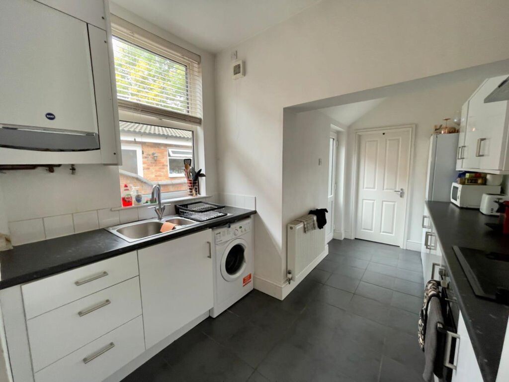 5 bedroom house for rent Winchester Avenue, Leicester, LE3 1AX UniHomes