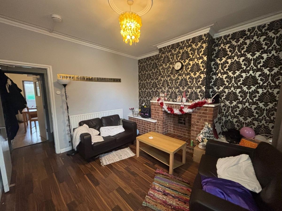 3 bedroom house on Radford Boulevard, Radford, Nottingham