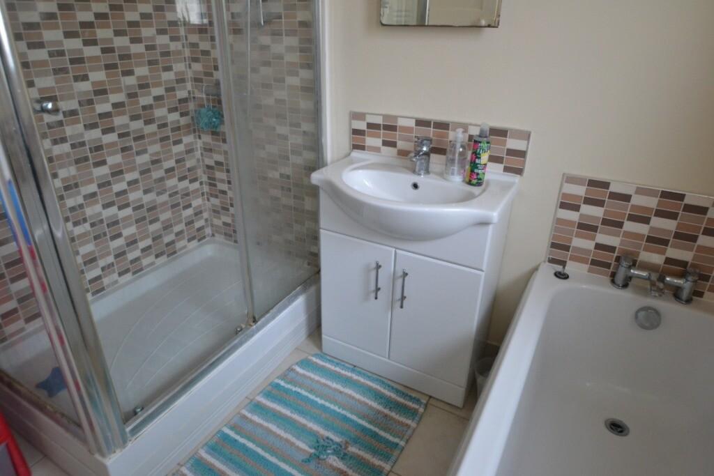 3 bedroom house for rent Sutton Passeys Crescent, Nottingham, NG8 1EA