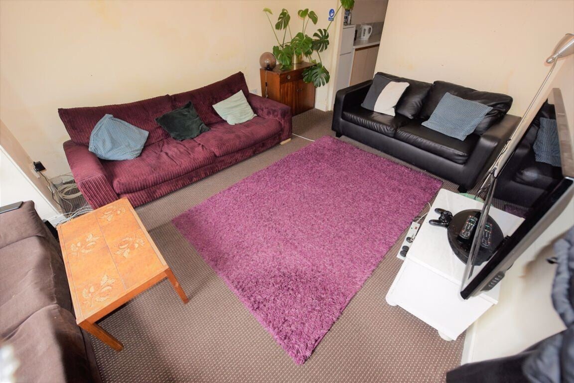 4 bedroom house for rent Hyde Park, Leeds, LS6 1DZ UniHomes