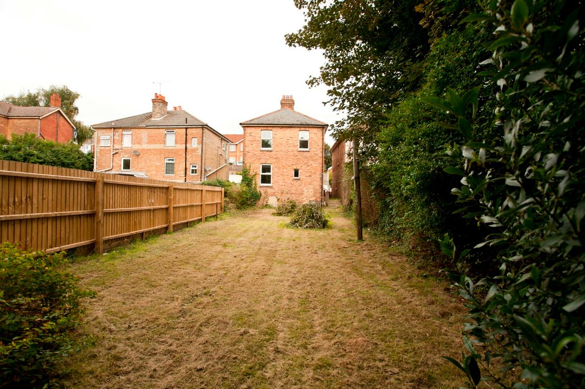 4 bedroom house for rent Calvin Road, Bournemouth, BH9 1LN UniHomes