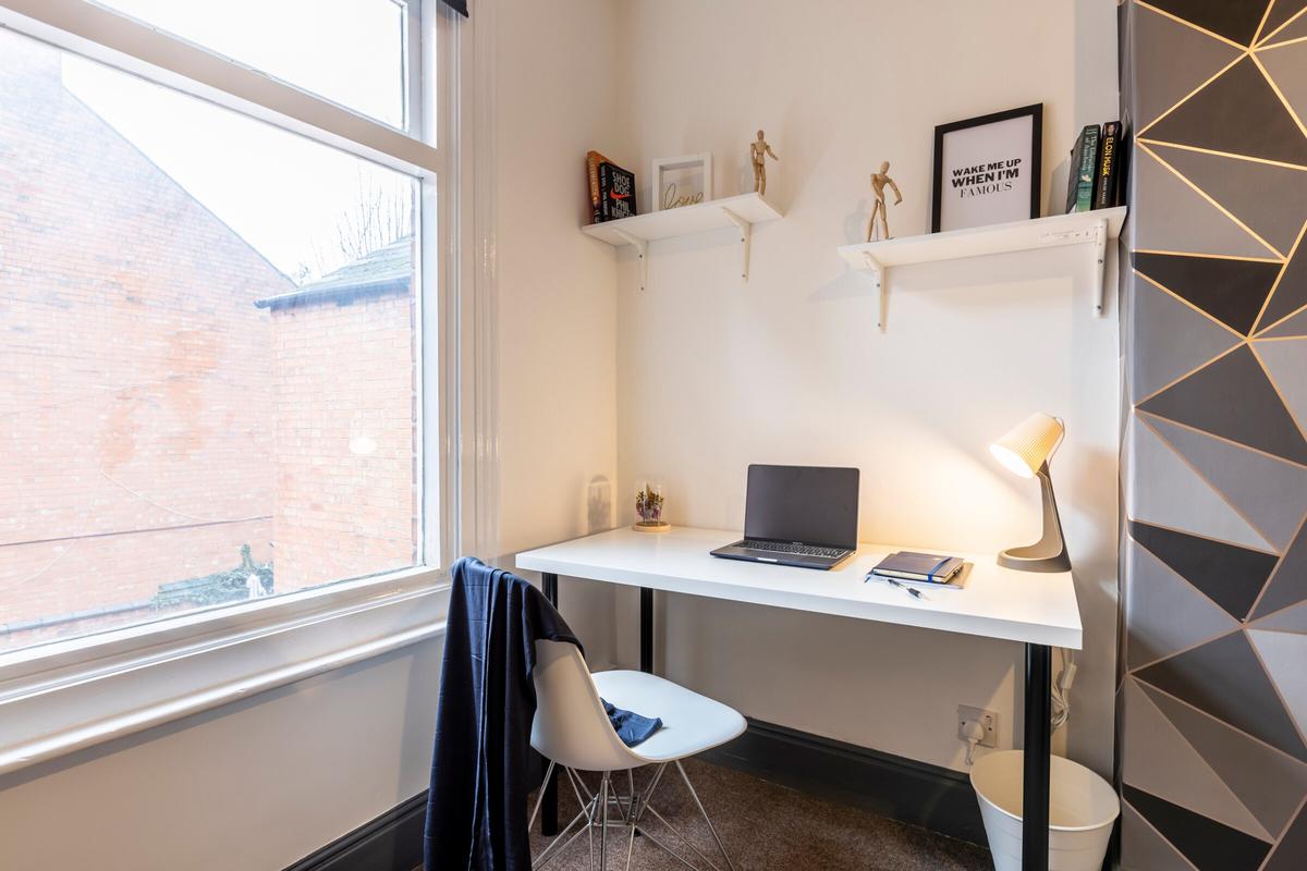 6 bedroom house for rent Winchester Avenue Leicester, LE3 1AU UniHomes