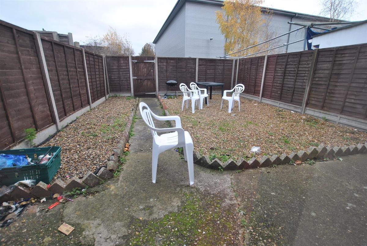 6 bedroom house for rent Cowley Mill Road, London, UB8 2QB UniHomes