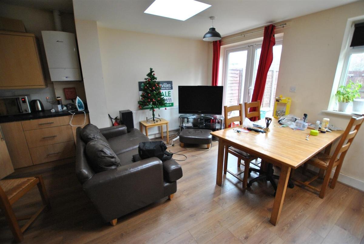 6 bedroom house for rent Cowley Mill Road, London, UB8 2QB UniHomes