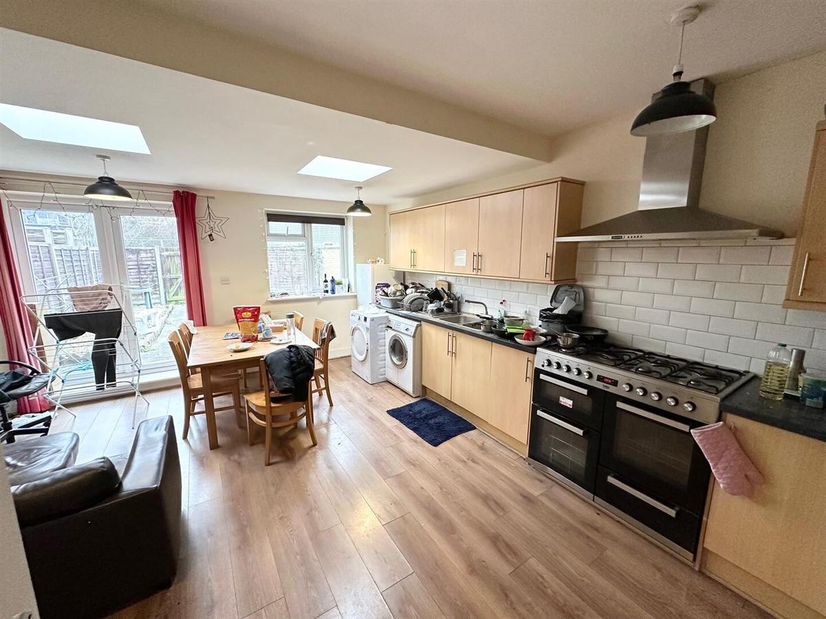 6 bedroom house for rent Cowley Mill Road, London, UB8 2QB UniHomes