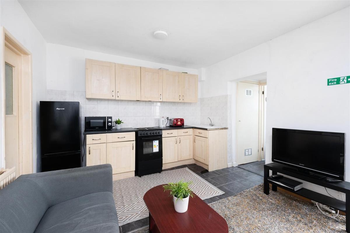 5 bedroom house for rent Clarence Place, Bath, BA1 3EW UniHomes