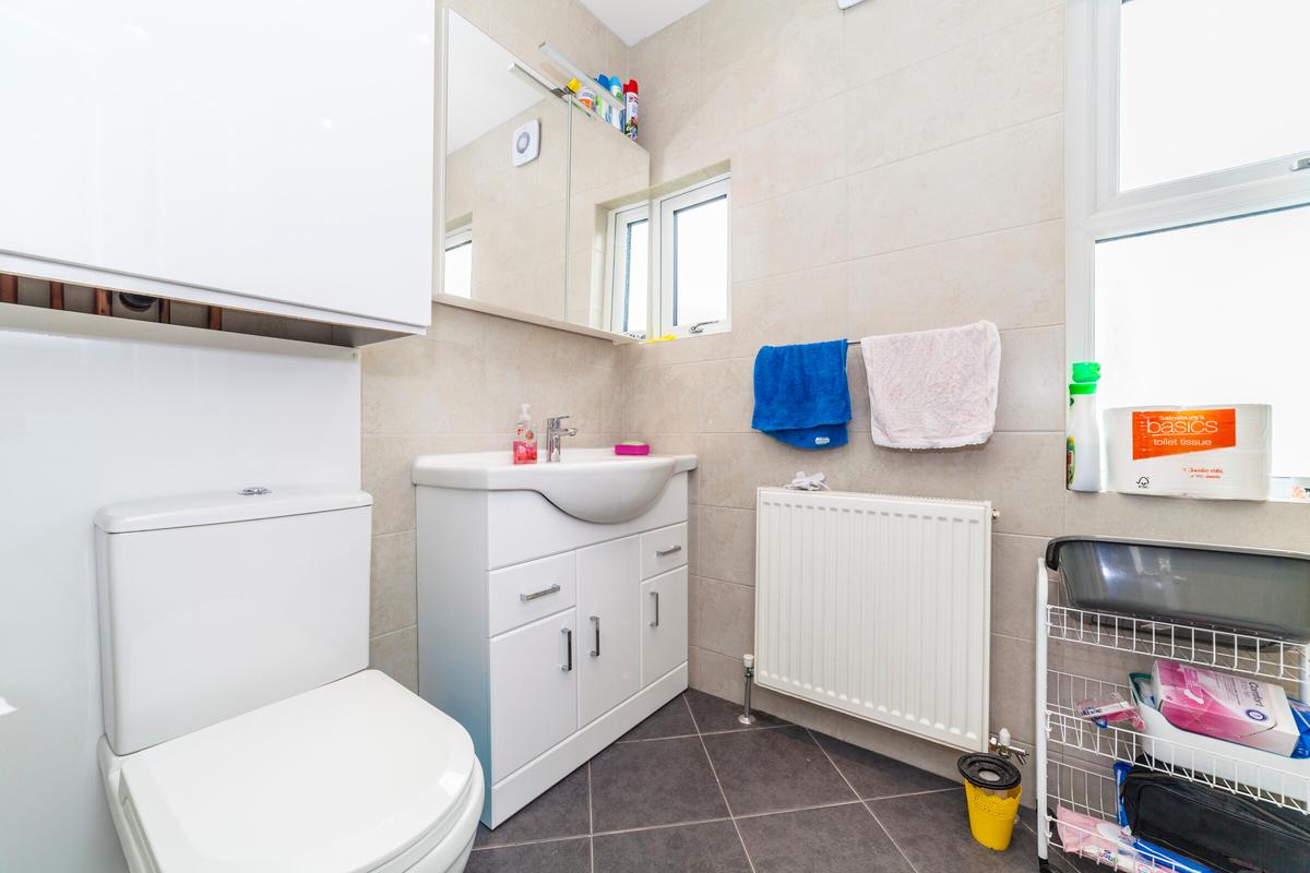 2455 Dunstan Rd 2 bedroom apartment for rent St. Dunstans Road London, W6 8RA | UniHomes