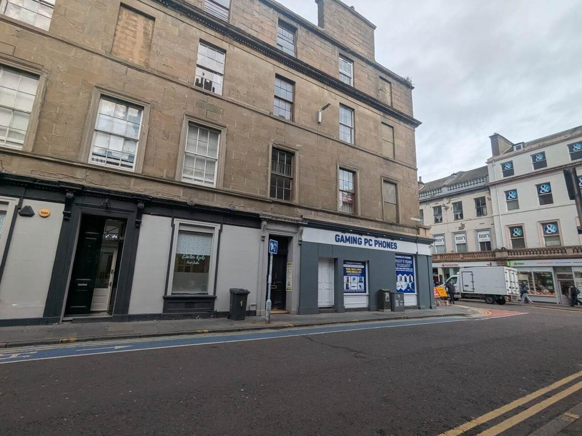 4 bedroom apartment on 3/1 Bank Street, Central, Dundee