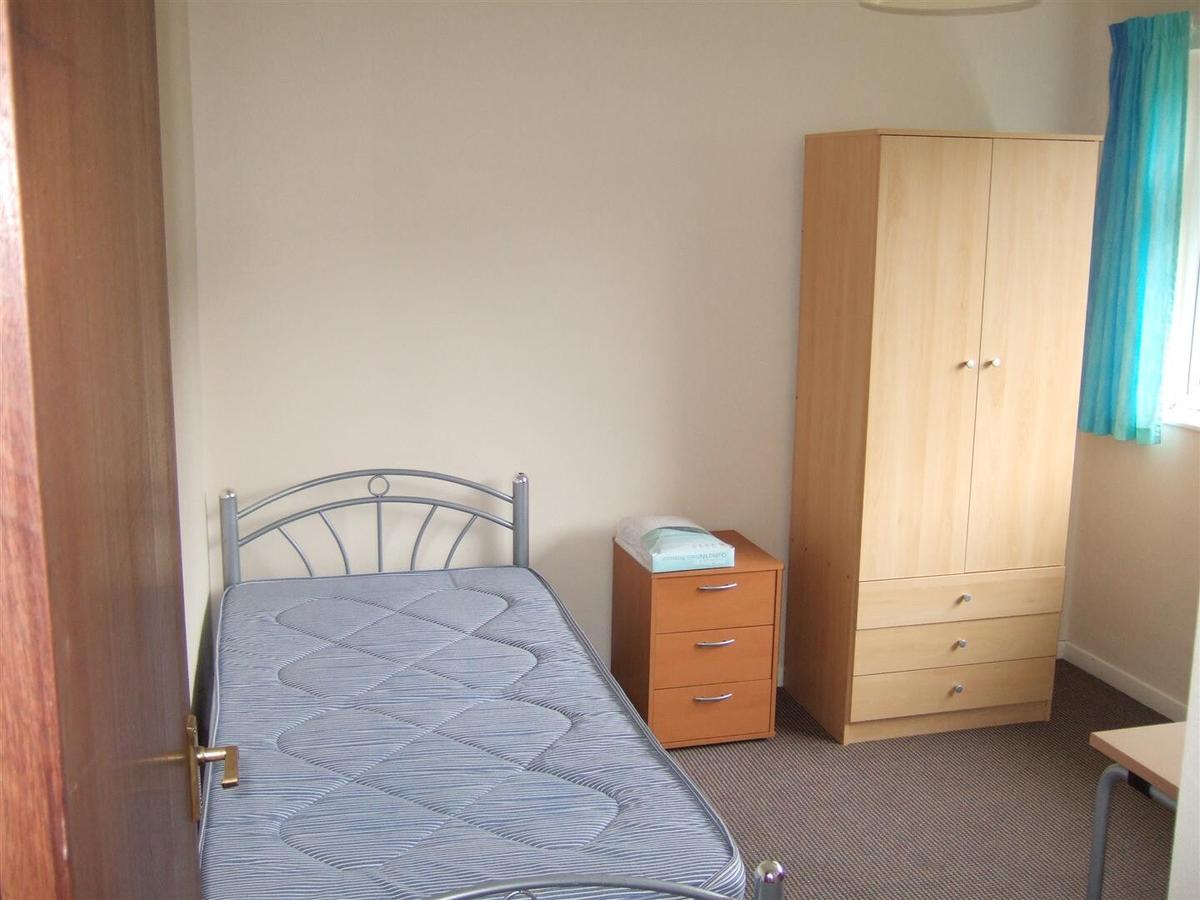 4 bedroom house for rent Edgeworth Road, Bath, BA2 2LU UniHomes