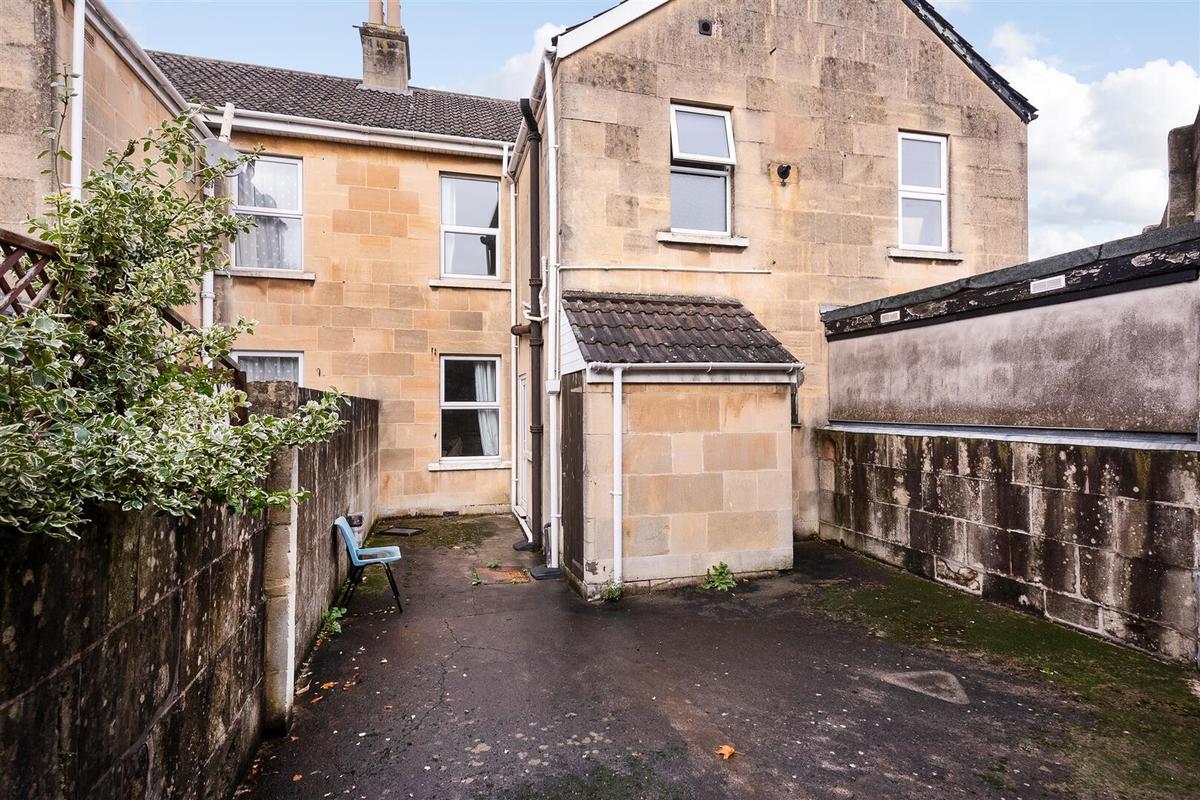 4 bedroom house for rent Victoria Road, Bath, BA2 3QY UniHomes