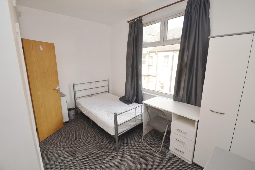 7 bedroom house for rent Longford Place, Manchester, M14 5QQ UniHomes