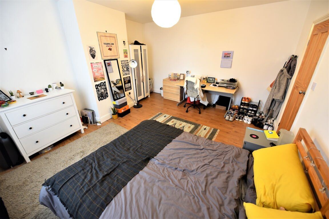 2 bedroom house for rent Hyde Park, Leeds, LS6 1PL UniHomes