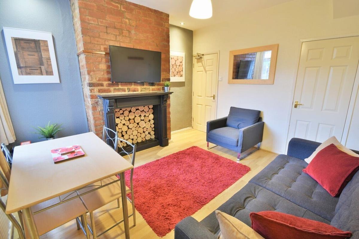 4 bedroom house for rent Springvale Road, Sheffield, S10 1LQ UniHomes