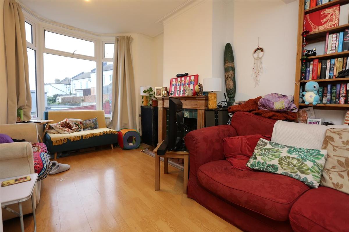 3 bedroom house for rent Newmarket Terrace, Brighton, BN2 3QH UniHomes