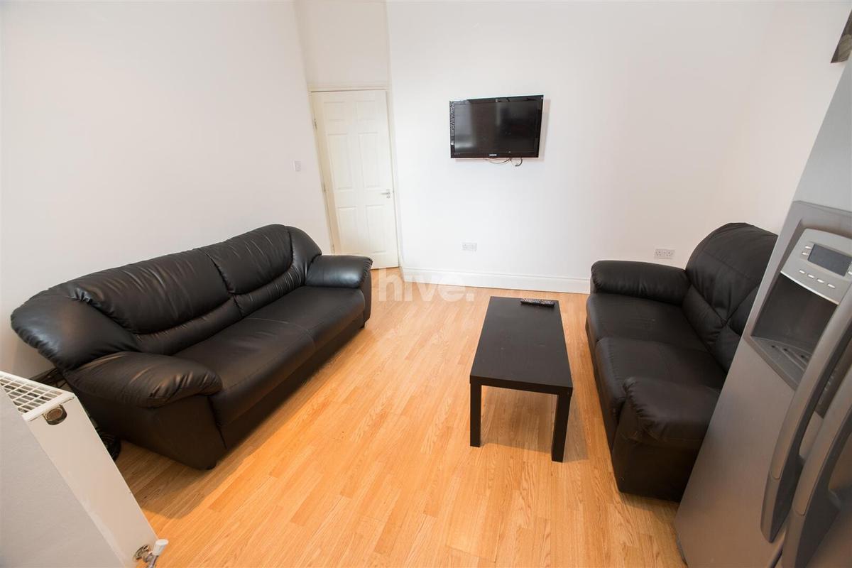 3 bedroom apartment for rent Stratford Road, Newcastle, NE6 5AS UniHomes