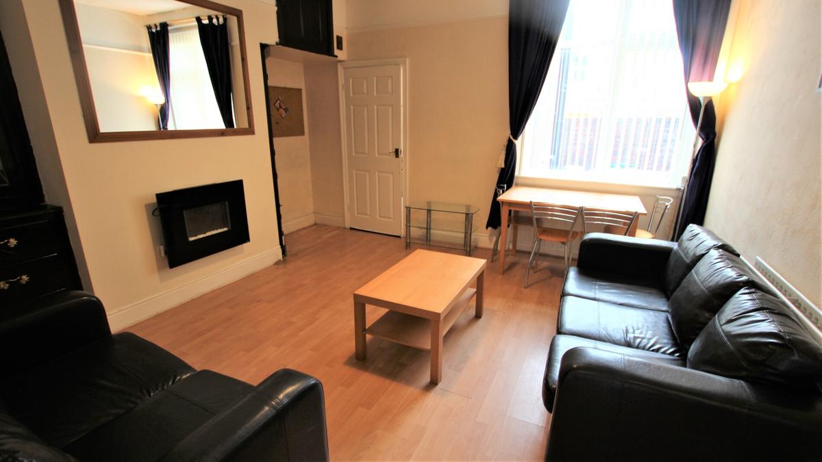 3 bedroom apartment for rent Sackville Road, Newcastle, NE6 5TA UniHomes