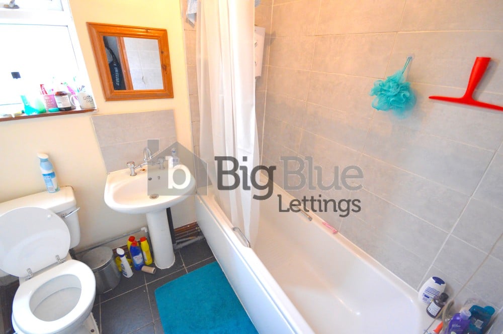 8 bedroom house for rent Hill Top Street, Leeds, LS6 1NW UniHomes