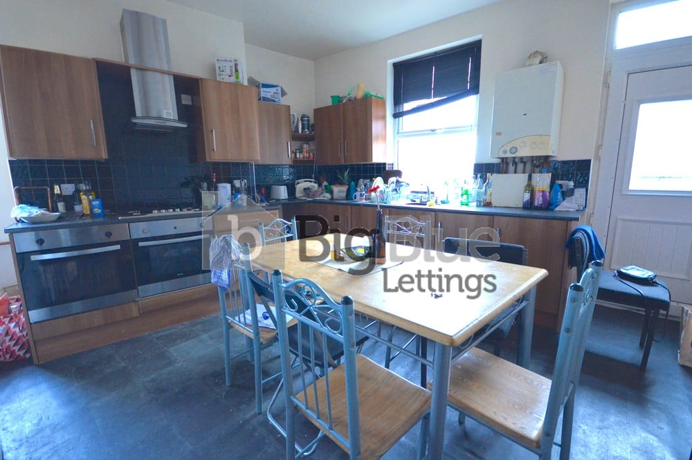 8 bedroom house for rent Hill Top Street, Leeds, LS6 1NW UniHomes