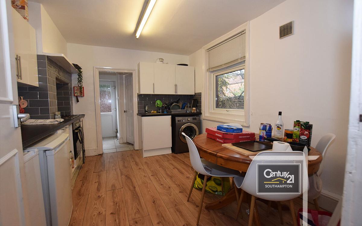 4 bedroom apartment for rent Coventry Road, Southampton, SO15 2GE