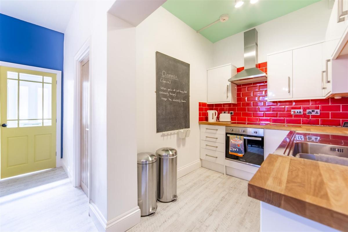 4 bedroom apartment for rent Falmouth Road, Newcastle, NE6 5NS UniHomes