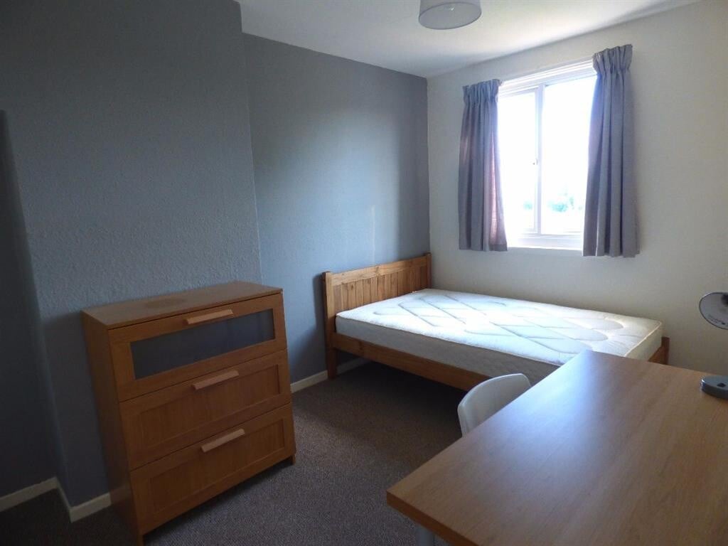 4 bedroom house for rent Prince Charles Road, Exeter, EX4 7EF UniHomes