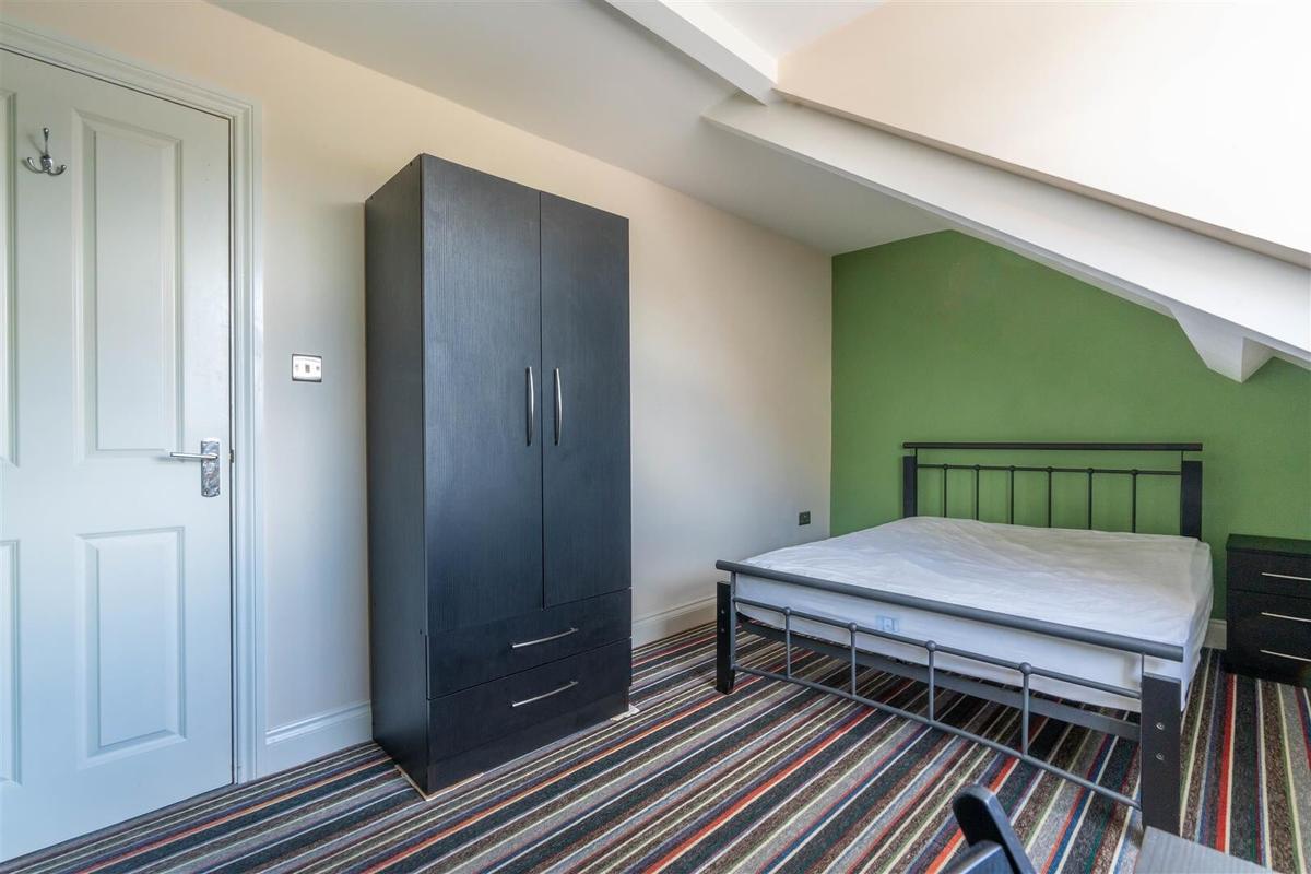 3 bedroom apartment for rent 87 Jesmond Road, Newcastle, NE2 1NH UniHomes