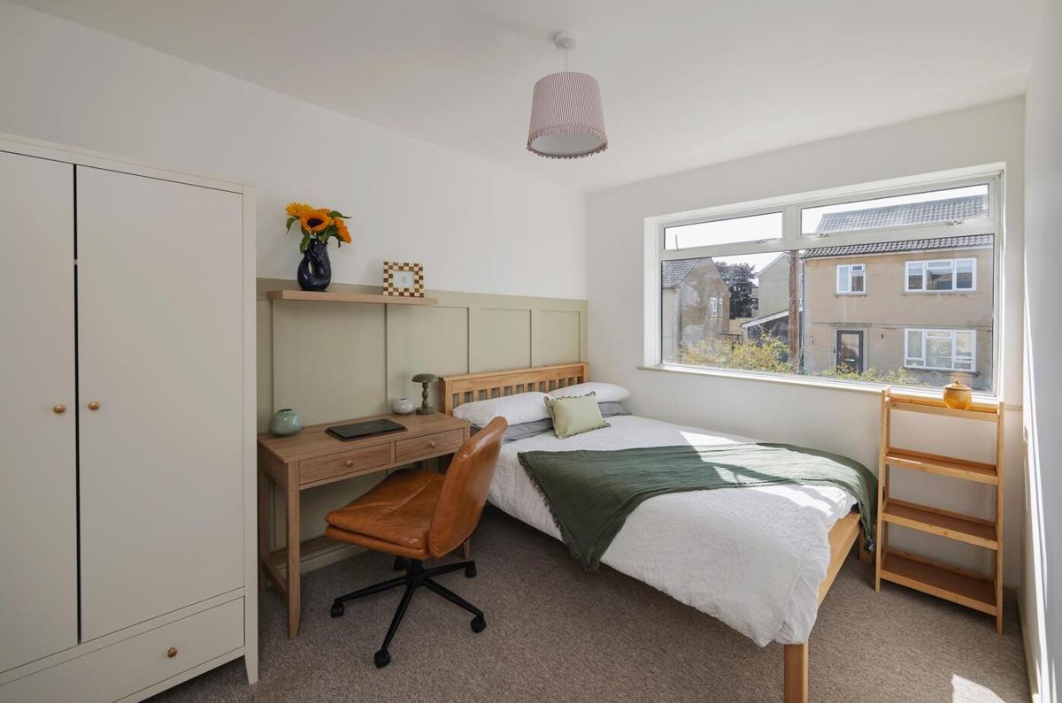 6 bedroom house on Alderley Road, Southdown, Bath