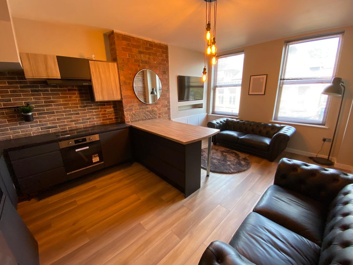 4 bedroom apartment for rent Otley Road, Leeds, LS6 3AB UniHomes