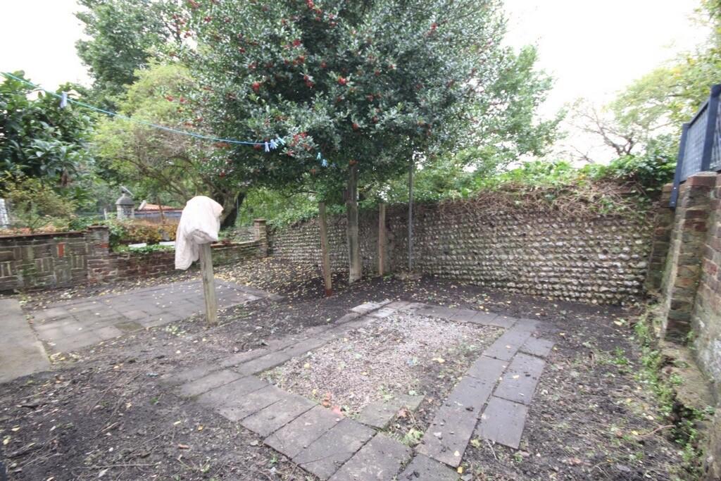 3 bedroom apartment for rent Shanklin Road, Brighton, BN2 3LP UniHomes