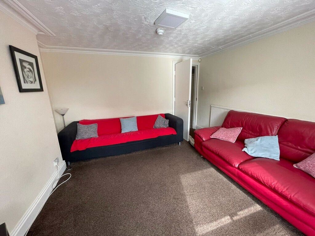 6 bedroom house for rent Duchess Road, Sheffield, S2 4BL UniHomes