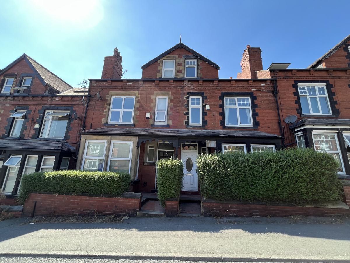 6 bedroom house for rent Headingley Mount, Leeds, LS6 3EW UniHomes