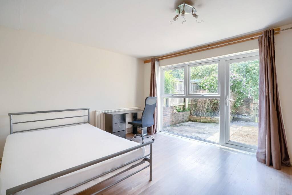 4 bedroom house for rent Newhaven Street East Sussex, Brighton, BN2 9NR