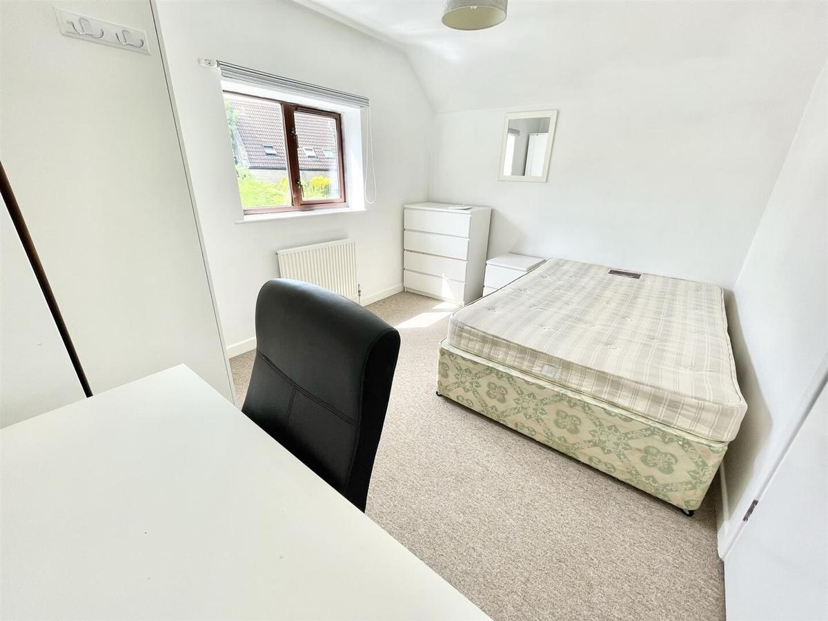 3 bedroom house for rent Twerton Farm Close, Bath, BA2 1BL UniHomes