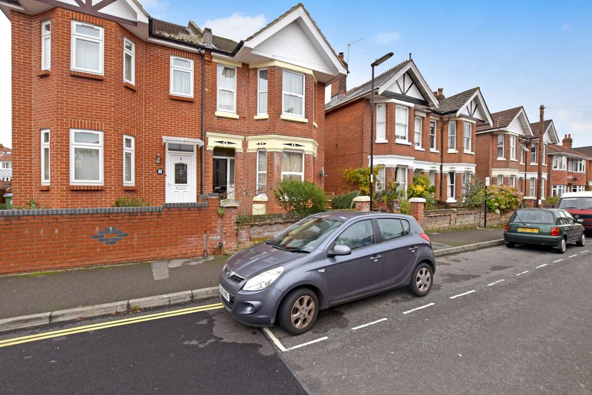 5 bedroom house for rent Holyrood Avenue, Southampton, SO17 1SH UniHomes