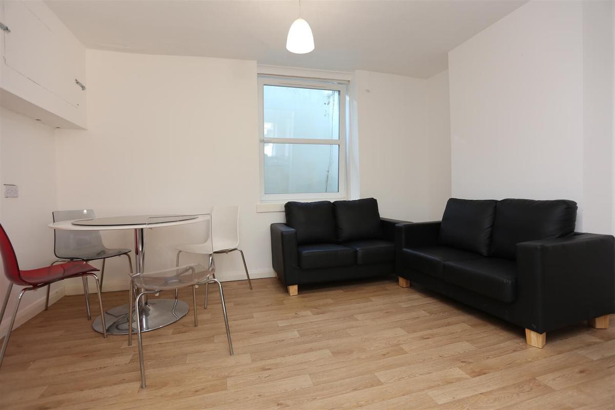 4 bedroom house for rent Washington Street, Brighton, BN2 9SR UniHomes