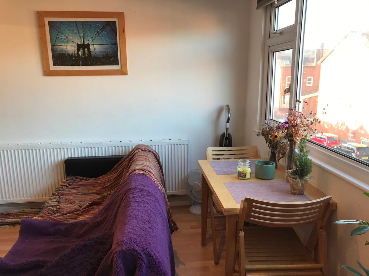 2 bedroom apartment for rent 195 Kirkstall Lane, Leeds, LS6 3EJ UniHomes