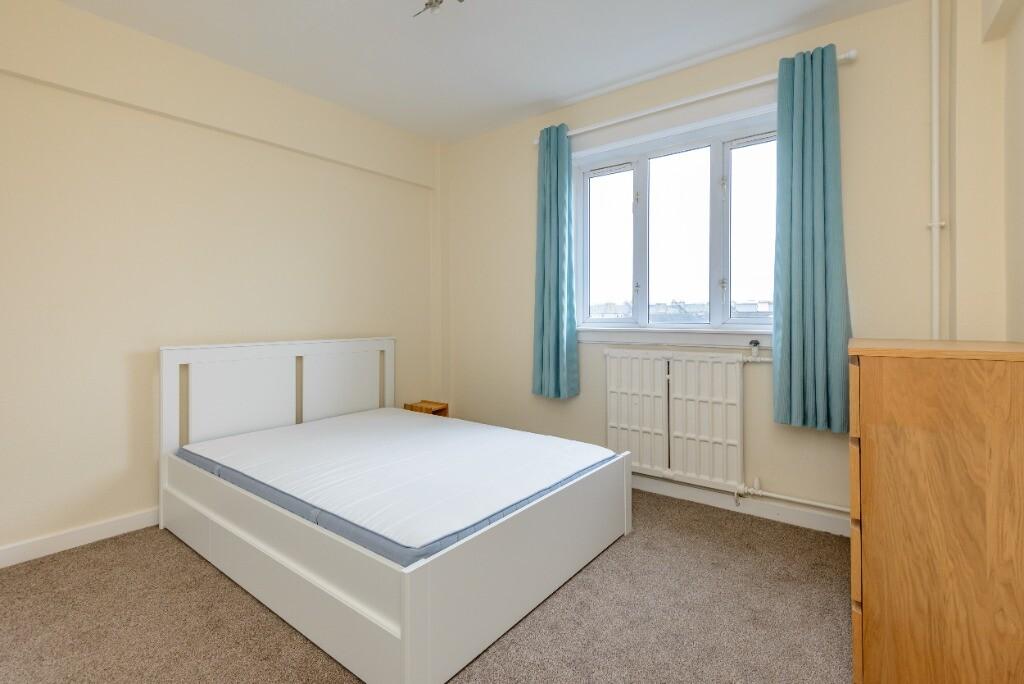 3 bedroom apartment for rent Westfield Court, Flat 10, Edinburgh, EH11 ...