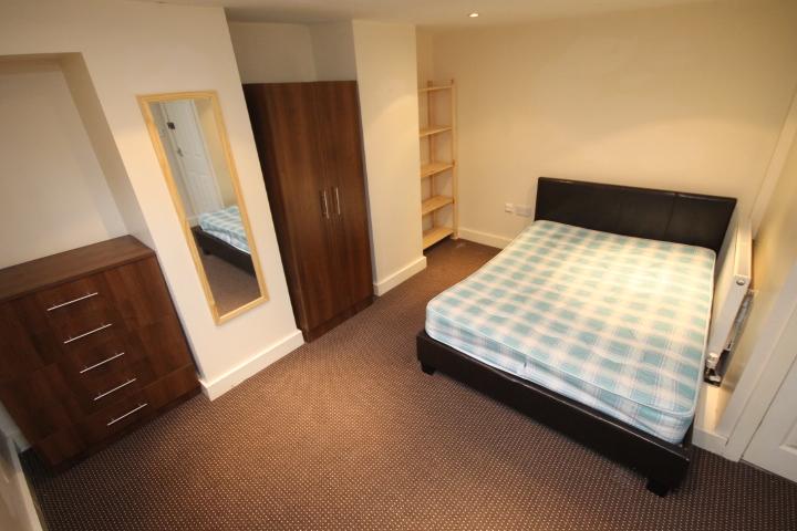 4 bedroom house on Quarry Place, Woodhouse, Leeds