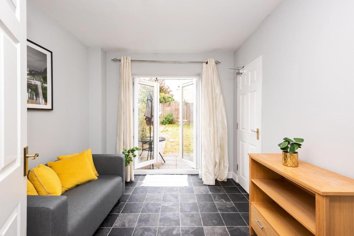 5 bedroom house for rent Breachwood View, Bath, BA2 2TX UniHomes