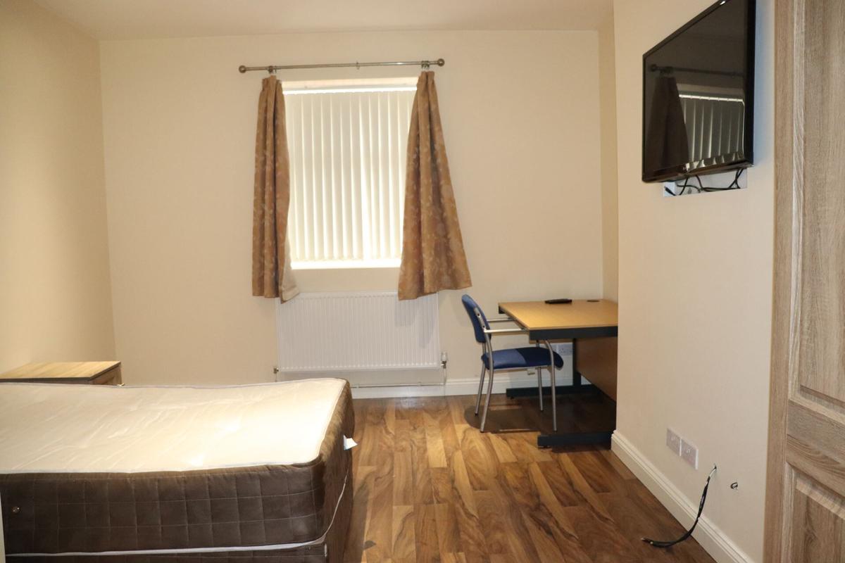 8 bedroom house for rent University Road, Leicester, LE1 7RA UniHomes