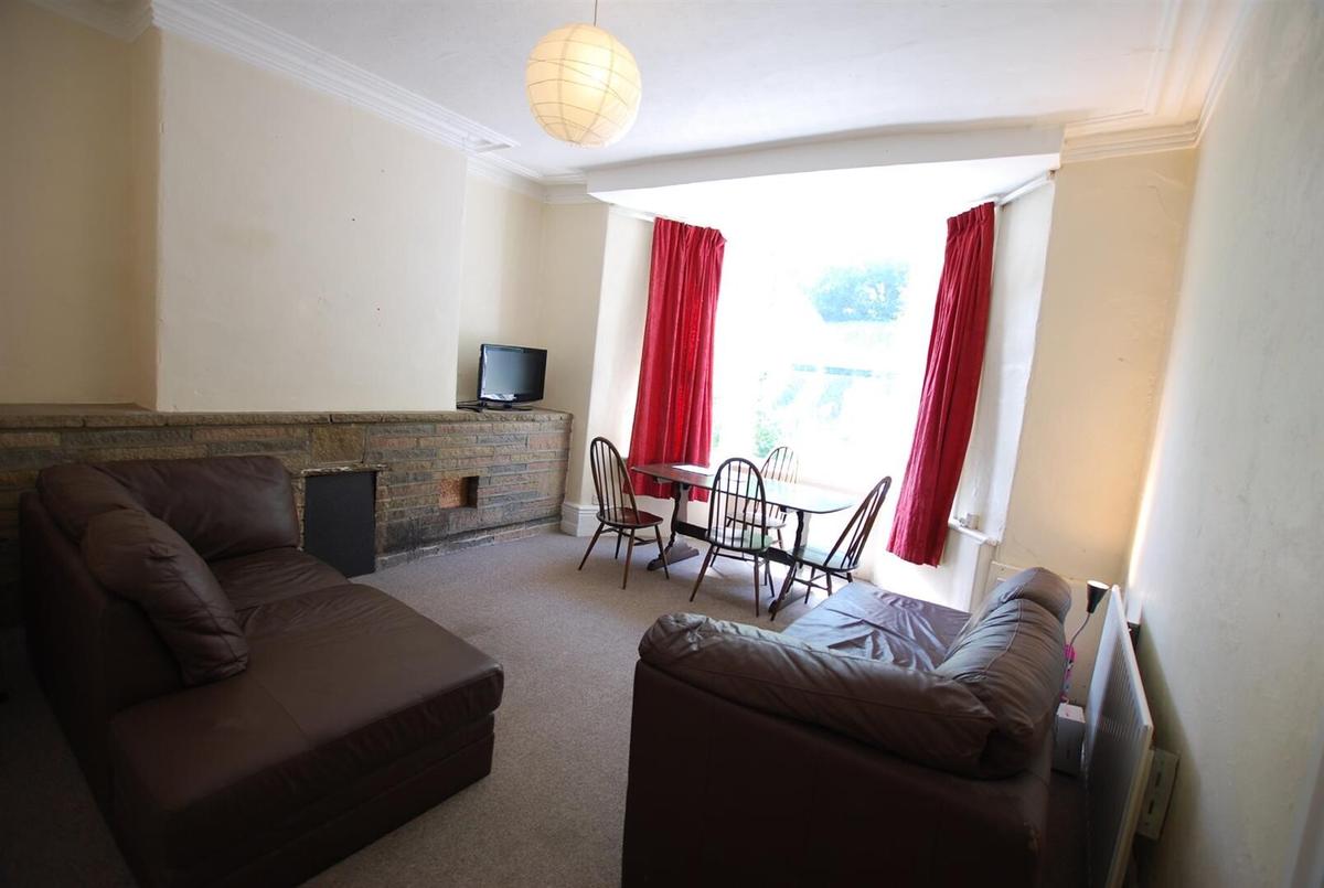 3 bedroom house for rent Crookesmoor Road, Sheffield, S10 1BJ UniHomes