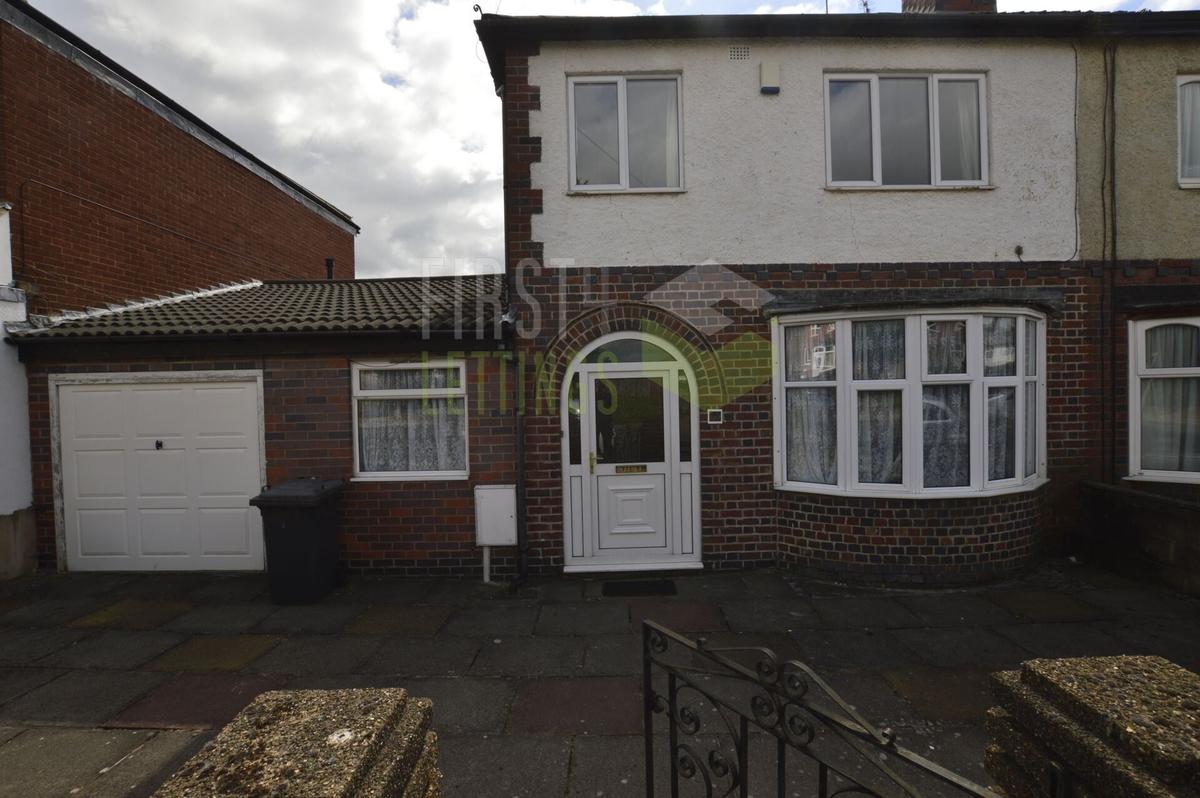 4 bedroom house for rent Gainsborough Road, Leicester, LE2 3DH UniHomes